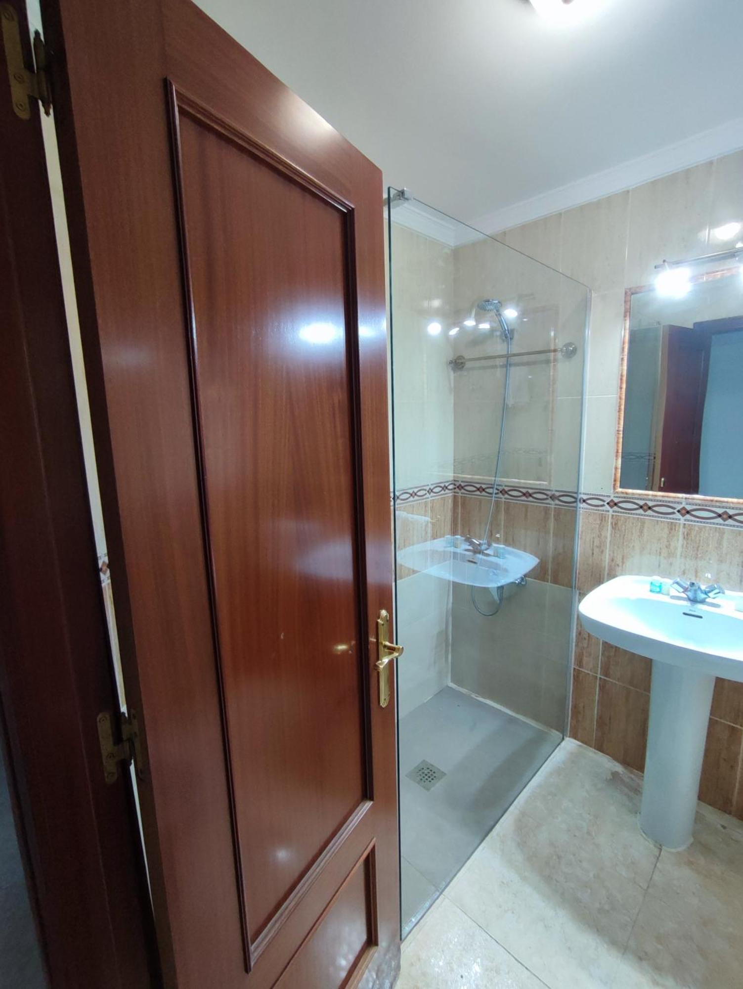 לוסנה Hostal Las Palomas מראה חיצוני תמונה