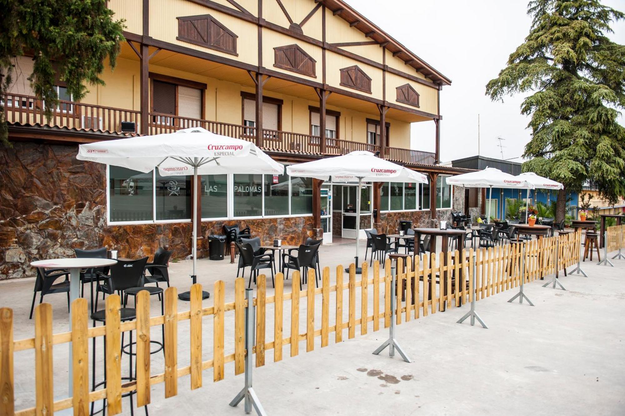 לוסנה Hostal Las Palomas מראה חיצוני תמונה