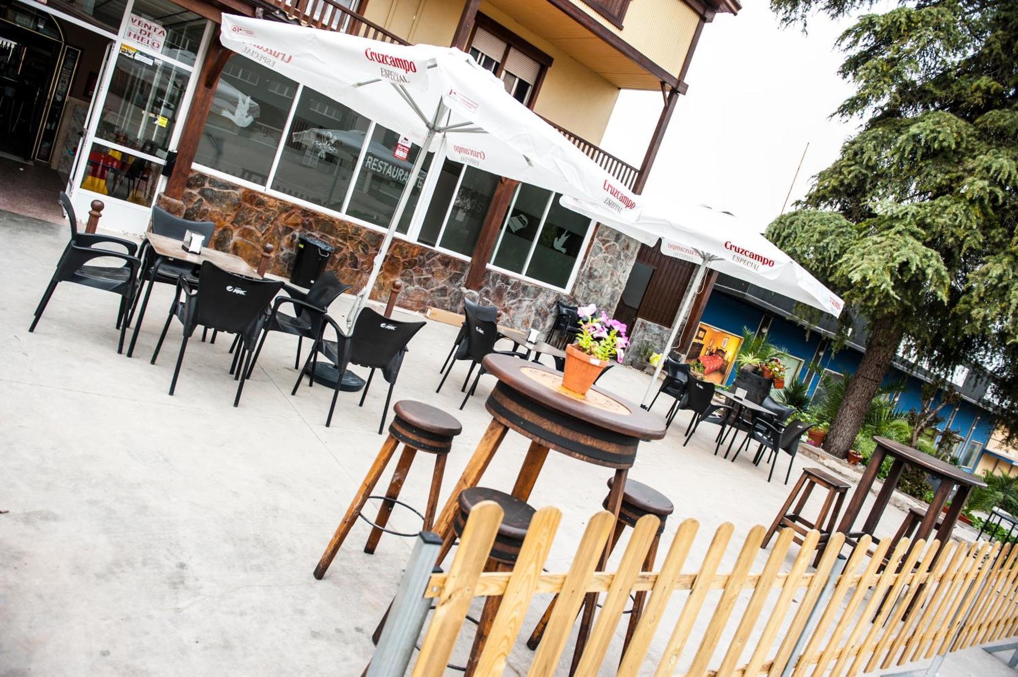 לוסנה Hostal Las Palomas מראה חיצוני תמונה